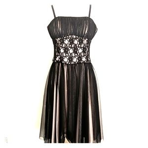 EUC White House Black Market Cocktail Prom Dress